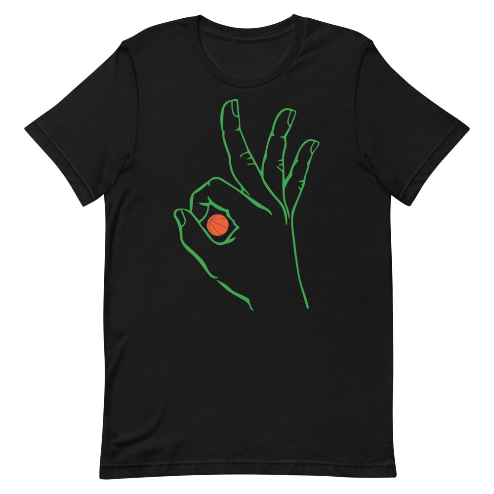 Green Basketball: Black Short-Sleeve Unisex T-Shirt